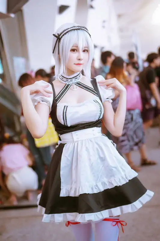 巨胸白虎网红Arty Huang尺度私拍视图合集 [1129P+5V/685M]