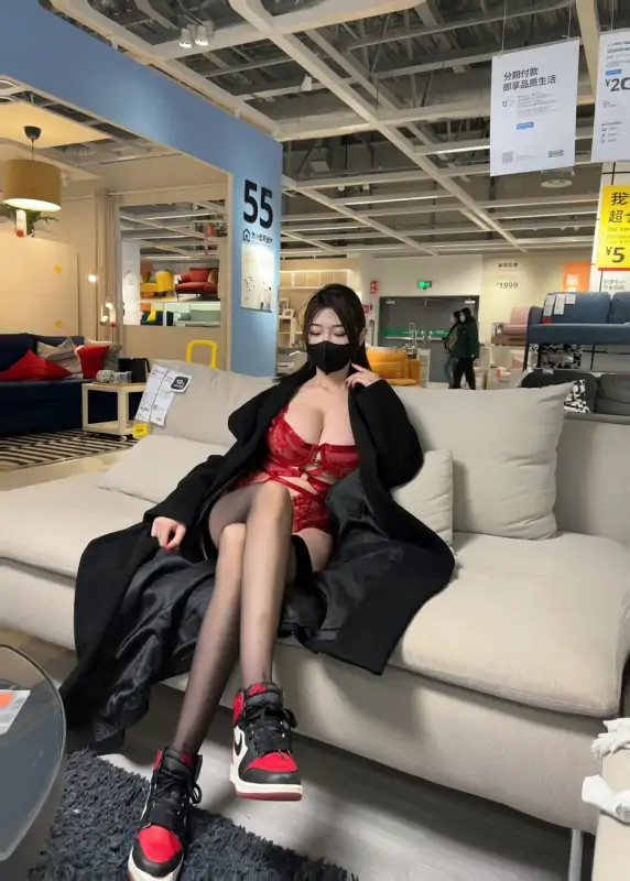 极品颜值巨胸尤物脸红dearie二月新作三套合集 [157P/444M]