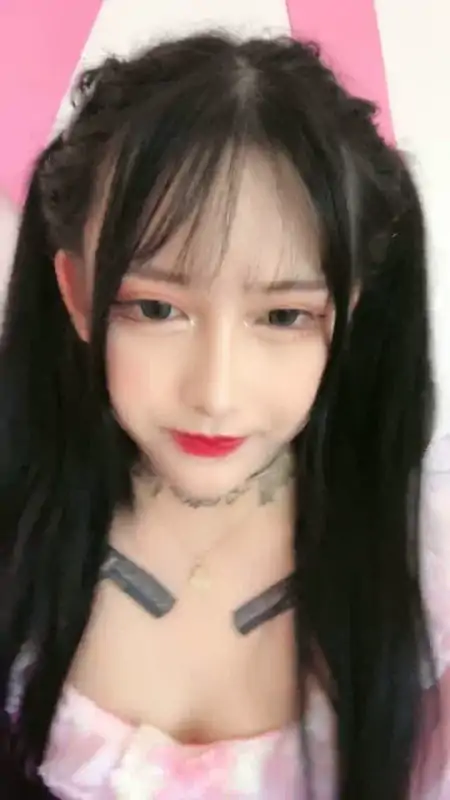 D音下海网红乃爱尺度秀 [10V/1.79G]