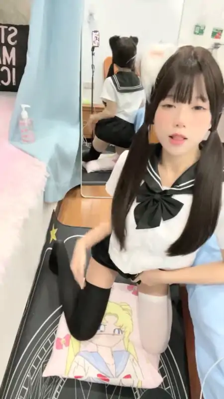 吃一口小布丁(电气喵)(土豆起司)(吃一口奶糖)  合集下载 [135.86G]