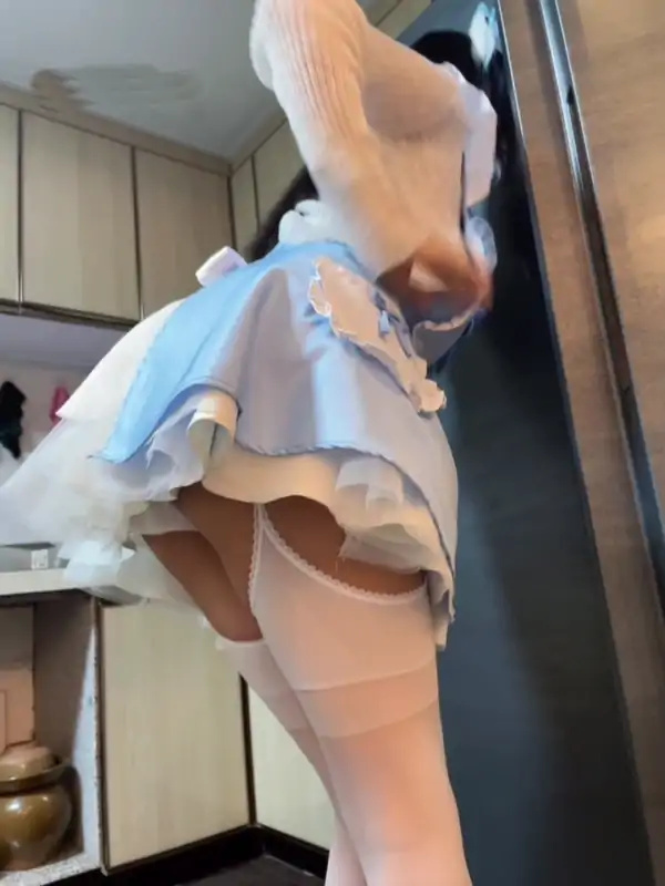 模特网红杨晨晨女神的晚餐 [1V/614M]