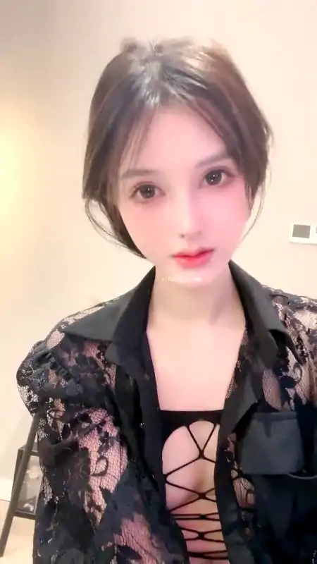 高颜值主播香奈奈尺度秀 [4V/2.35G]