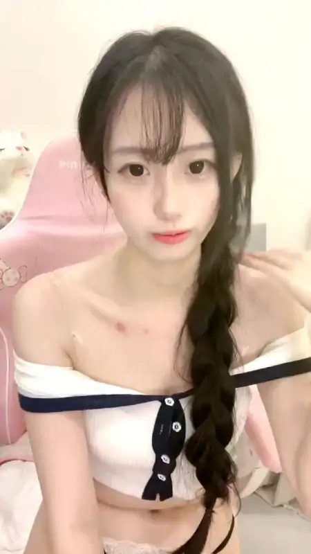 高颜值大眼美女薯条小猫直播秀 [1V/1.19G]