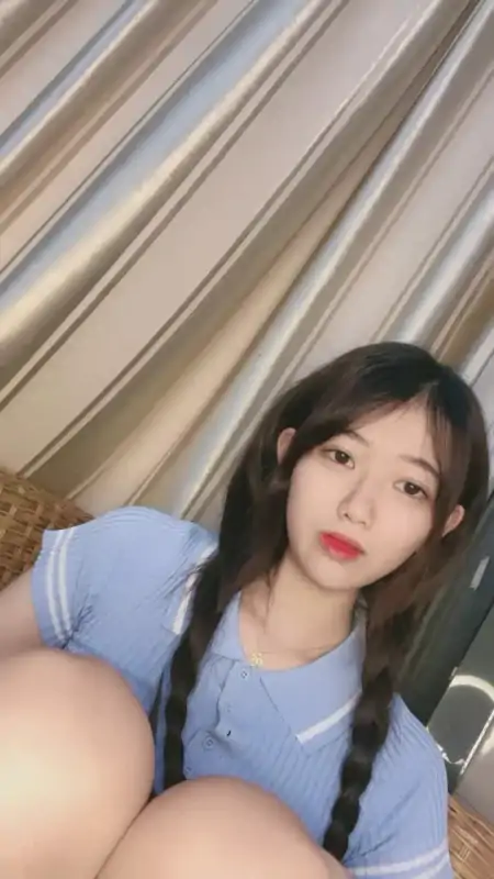 高颜值主播诺宝无敌抖胸舞蹈合集 [11V/2.72G]