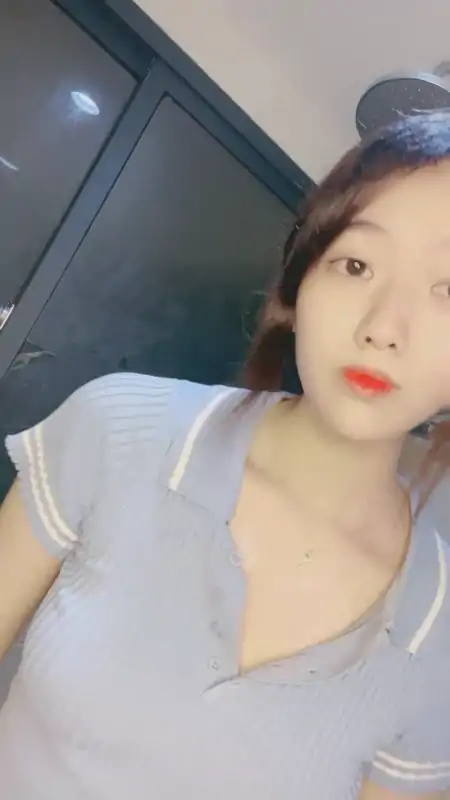 高颜值主播诺宝无敌抖胸舞蹈合集 [11V/2.72G]