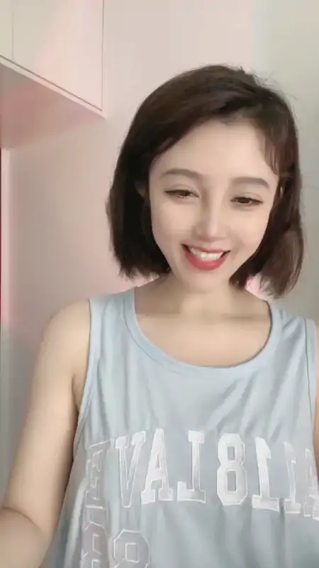 高颜值清纯主播天真尺度秀 [2V/1G]