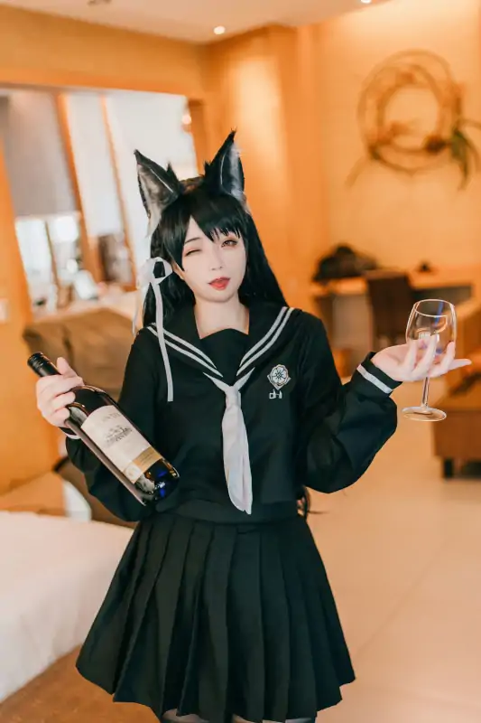 极品网红落落Raku尺度作品七套合集 [629P+38V/2.7G]