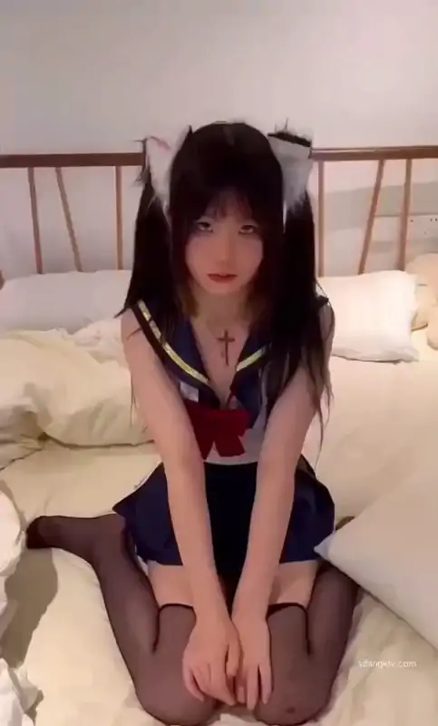 高人气网红野餐兔八月最新私拍合集 [19V/472M]