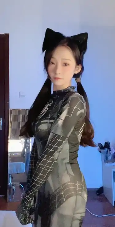 B站uper小迷(擦味小咪)私拍视图合集 [180P+65V/1.37G]