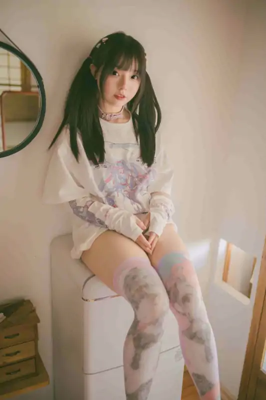 新人网红六味帝皇酱 – 午后时光 [84P/526M]