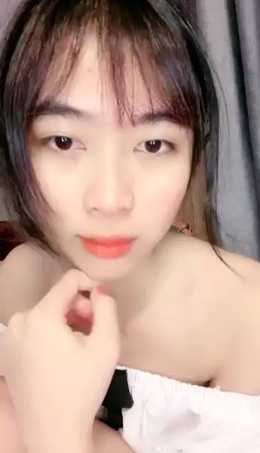 极品多汁眼镜娘朋友不吃糖尺度秀 [7V/2.31G]