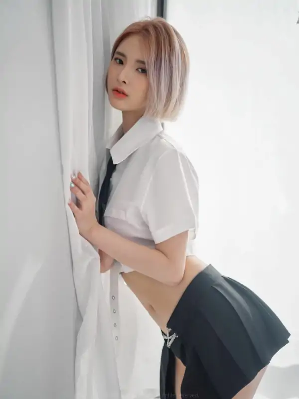 Hyoyeon(김효연) 10套合集下载 [2.01G]