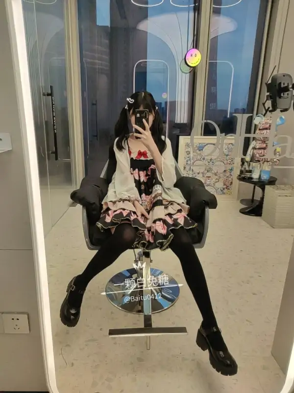 网红一颗白兔糖尺度视图作品合集 [78P+6V/103M]