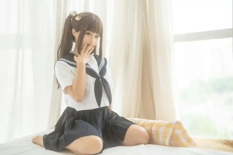 高质量coser蠢沫沫新作被窝JK [15P+1V/400M]