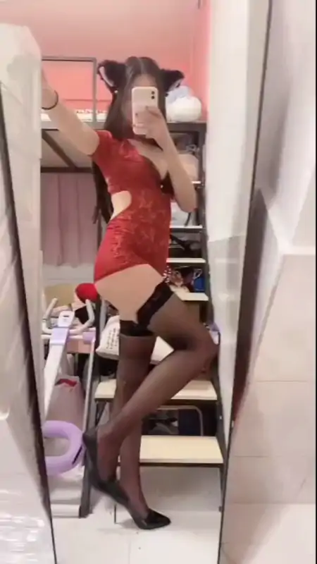 推特原味少女青樱各种制服套装合集 [32V/1.19G]