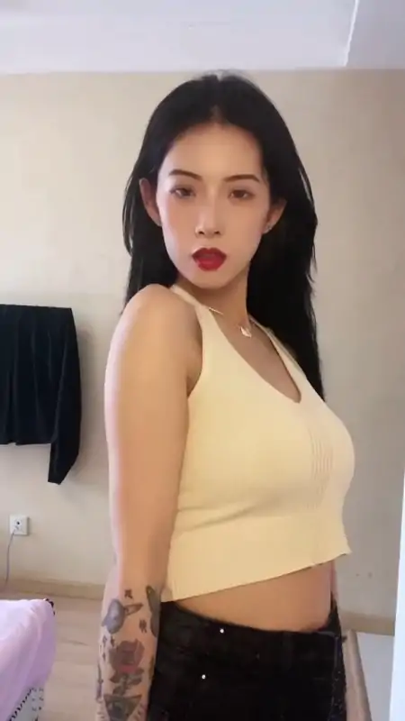 D音43W粉高颜值网红e阿姨视图合集 [28P+75V/166M]