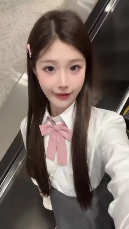 高颜值反差妹xixi8848私拍作品合集 [57V/459M]