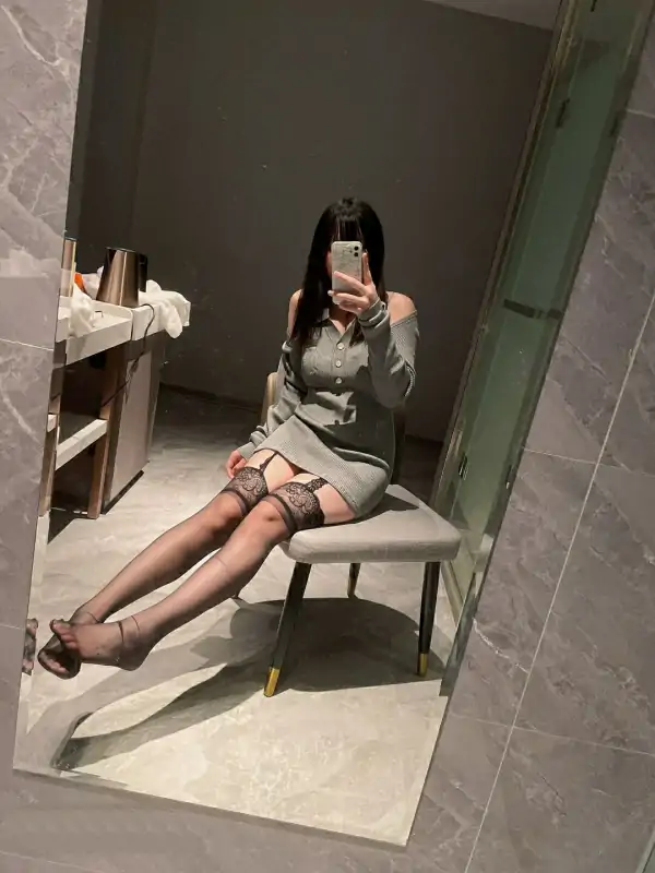 推特网红莉莉嗷尺度私拍视图合集 [179P+32V/513M]