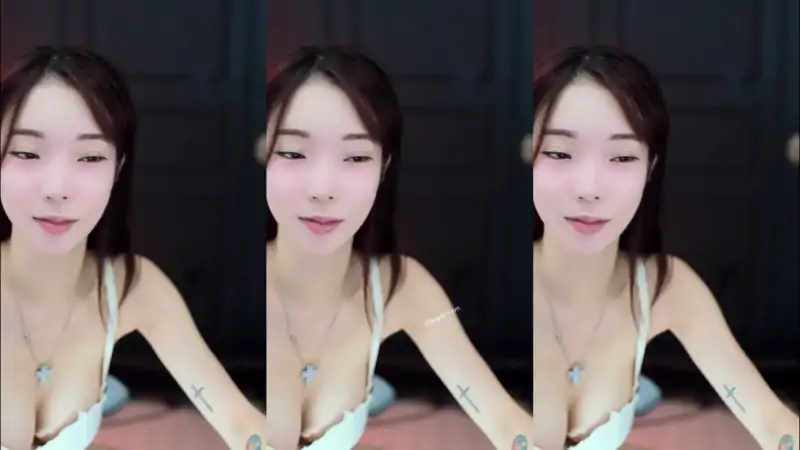 韩国舞姬gkfnsus极限美胸舞蹈合集 [15V/1.2G]