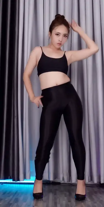 新维拉舞团安妮(诺伊)最新舞蹈合集 [20V/2.25G]