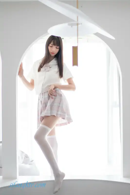 清纯系网红模特murmure酱(西瓜少女)尺度写真作品14套新作合集 [902P/1.88G]