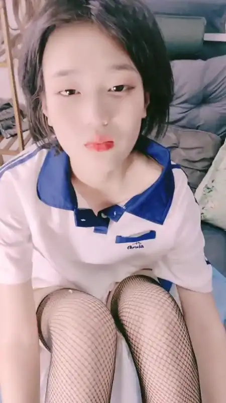 超清纯短发学妹 学妹毕业了 作品 [5V/3.73G]