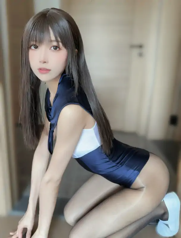 布丁大法 蓝色连体泳衣 [95P+6V/604M]