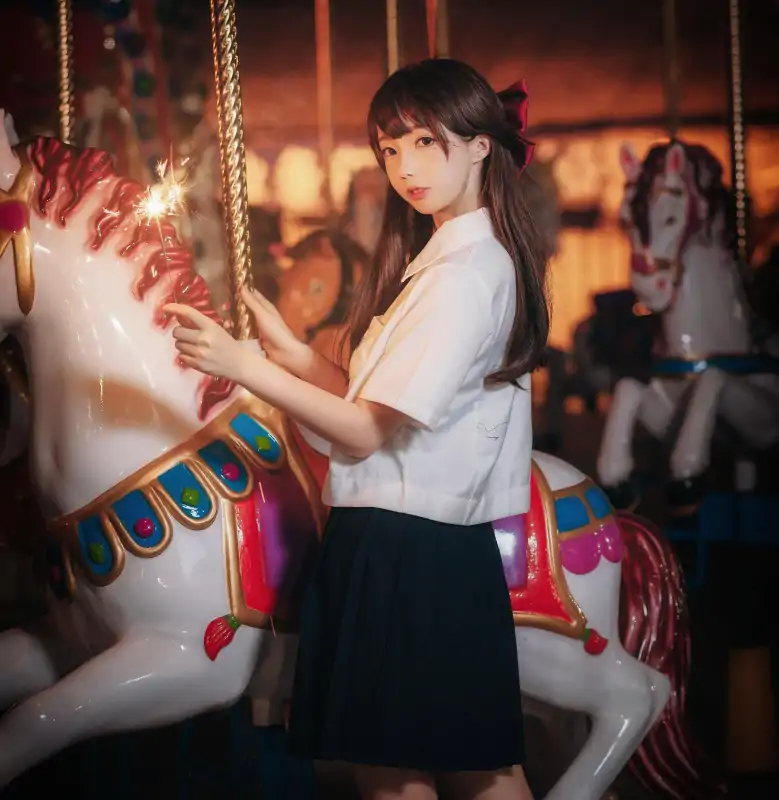 拿相机的执义 53套写真合集下载 [8.6G]