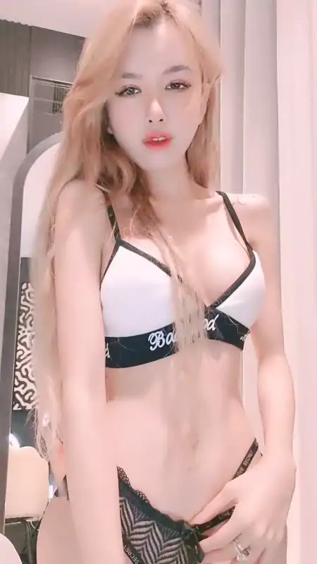 宝宝吃不饱 卫生间 [1V/1.44G]