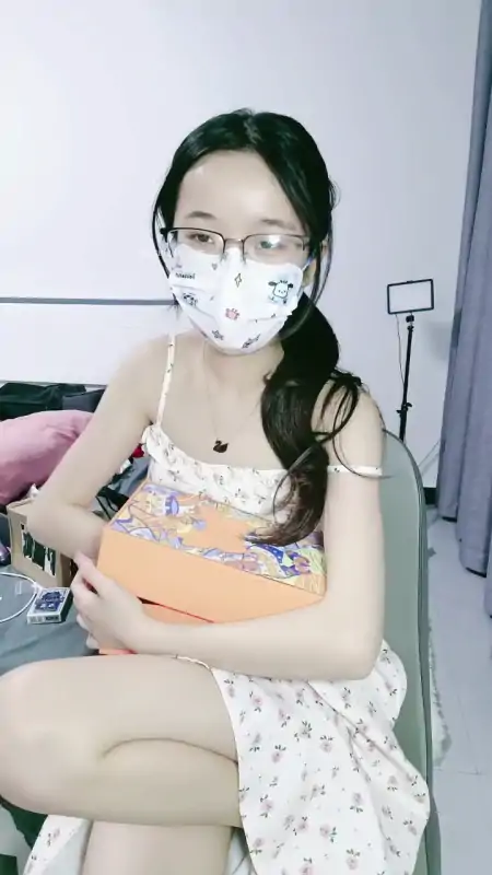 可爱眼镜学妹 嫩星星 作品4部 [4V/5.61G]