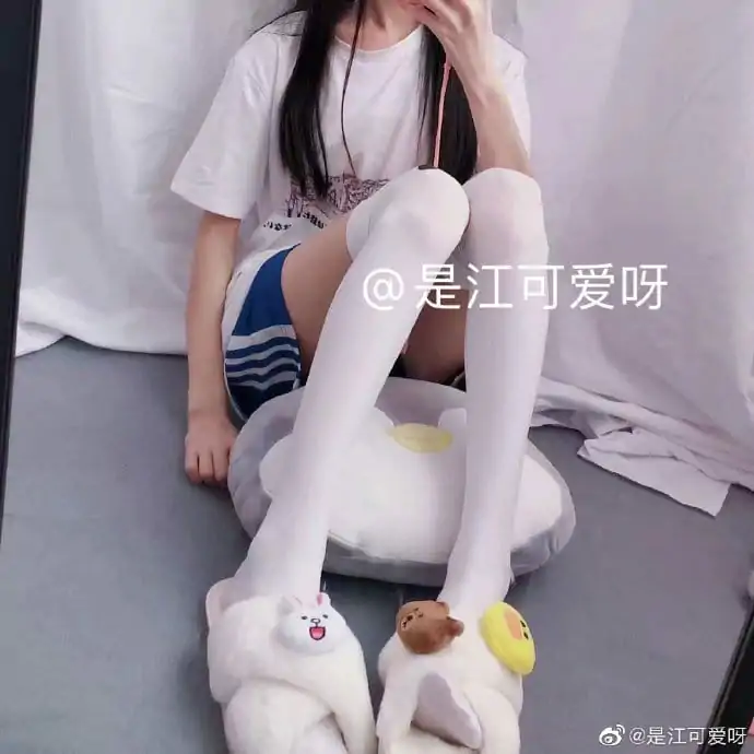 是江可爱呀(jiangkeai520) 合集下载 [737P+41V/6.48G]