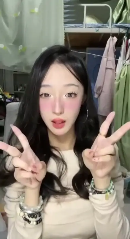 灌汤饱饱 千元定制阿黑颜自摸合集 [61V/1.8G]