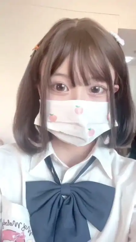 香蕉不呐呐(皮卡不秋秋) 合集下载 [53P+51V/5.37G]