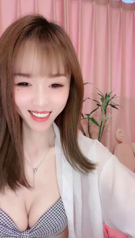 娇嫩瘦小极品女神 果果儿 20小时合集 [9V/12.3G]