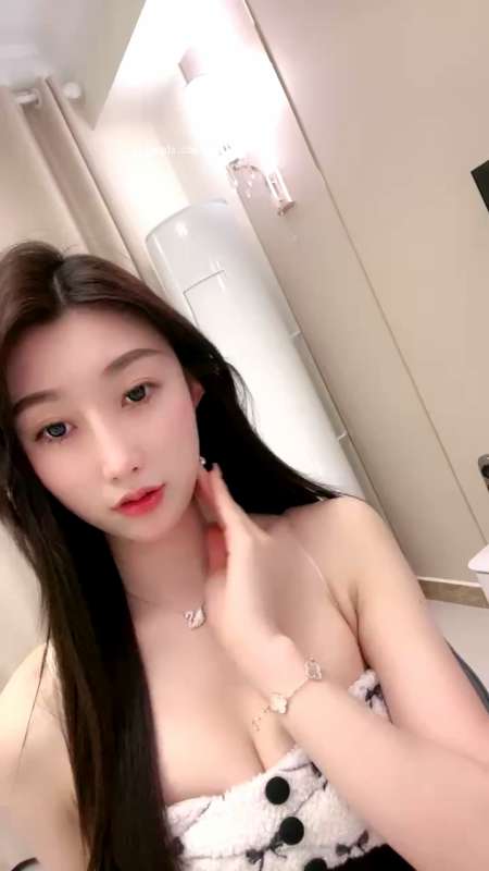 前凸后翘极品天花板女神 露露 [19V/1.19G]