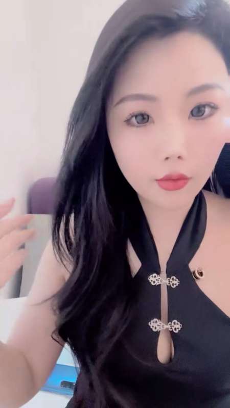 极品身材高颜值超有气质女神 花崎萝 20小时合集 [22V/9.48G]