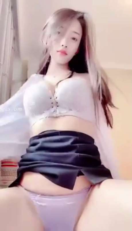 颜值女神主播 如此多娇 定制道具2部 [2V/217M]