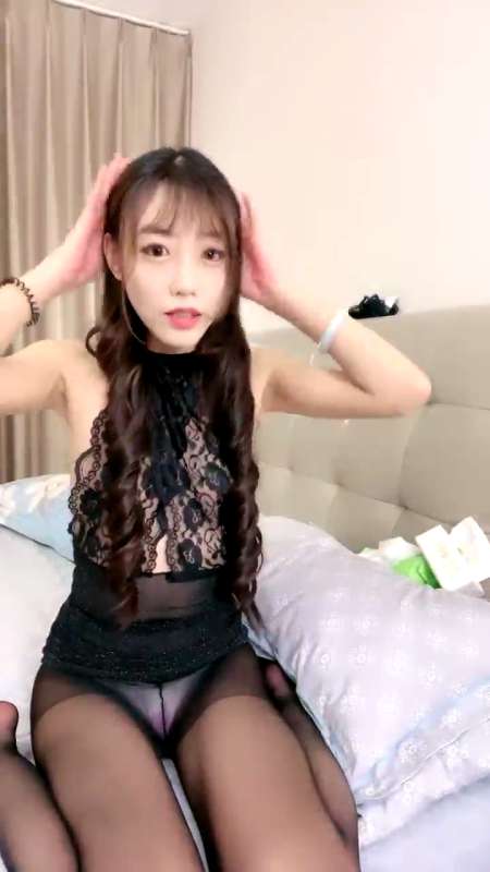 顶级车模颜值女神 黑丝秘书 [3V/3.36G]