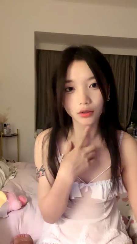 秒杀网红明星级颜值长腿女神 小米粥粥 [8V/1.86G]