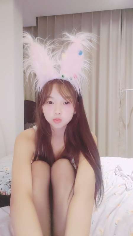 超可爱甜美学妹 桃井甜荟 双马尾黑丝20小时合集 [25V/16.8G]