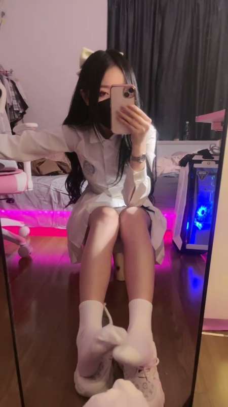 套路直播 奈奈生 白袜对镜 [1V/458M]