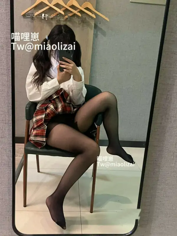 网红喵哩崽与da_arkk私拍视图合集 [93P+71V/472M]