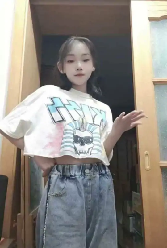 粉嫩学妹任雅彤D音风舞蹈视图合集 [44P+98V/1.41G]