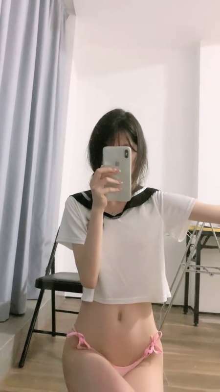 性感大长腿高挑女神 咕噜熊 [16V/4.69G]