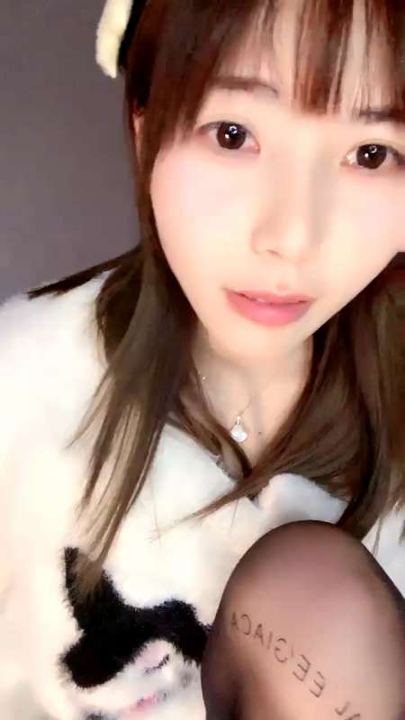 超可爱清纯萌妹子 吐槽牙膏 [5V/1.1G]