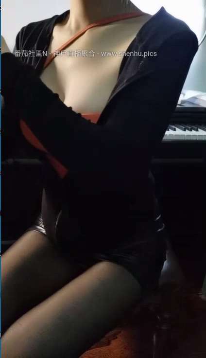 身材超好超会玩的钢琴老师 卡洛琳娜 [5V/2.25G]