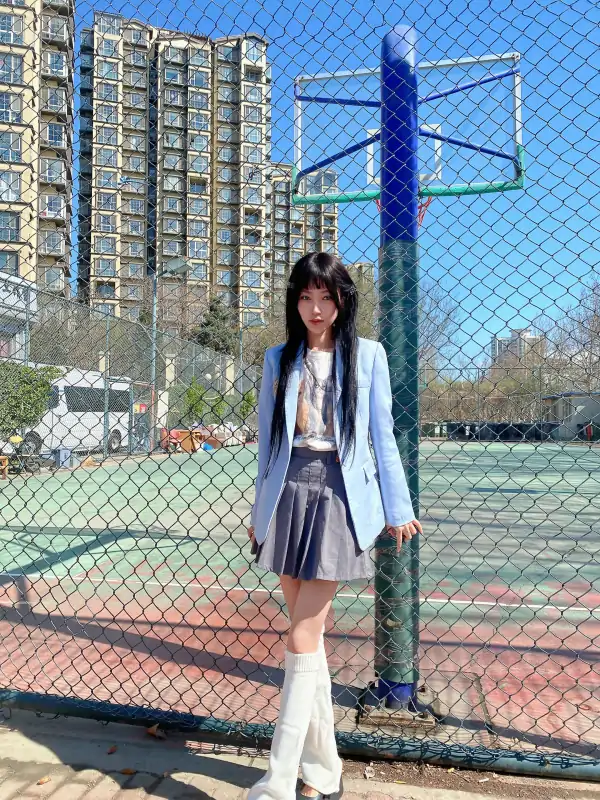 露出眼镜娘人妻彤彤乖视图合集 [39P+113V/1.98G]