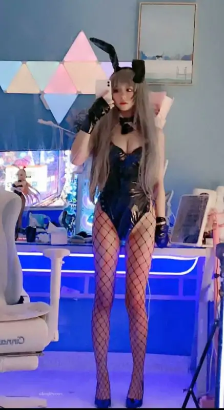 ks百万粉二次元主播佳佳小拖把定制作 [127P+50V/1.59G]