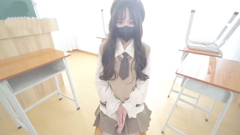 MIKA果粒 清纯女高M属性开发 [1V/613M]