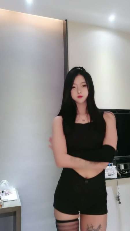 纯欲系尤物女神 小幼恩 18小时合集 [16V/15.5G]